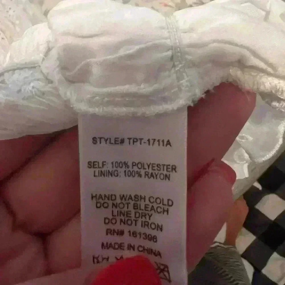 Women’s lace crop top - Picture 3 of 4